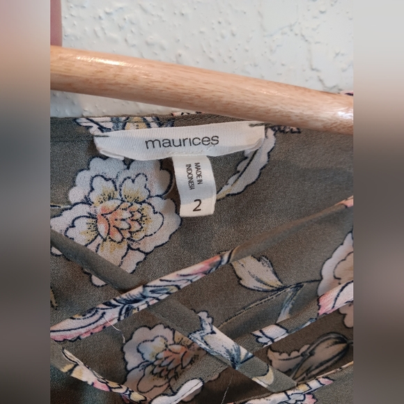 Mauroces Floral Sleeveless Sage Green Top 2xl XxL - Picture 4 of 6